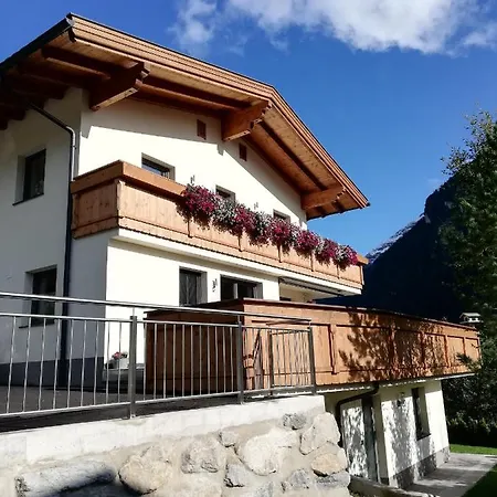 Lejlighed Kristall Tux