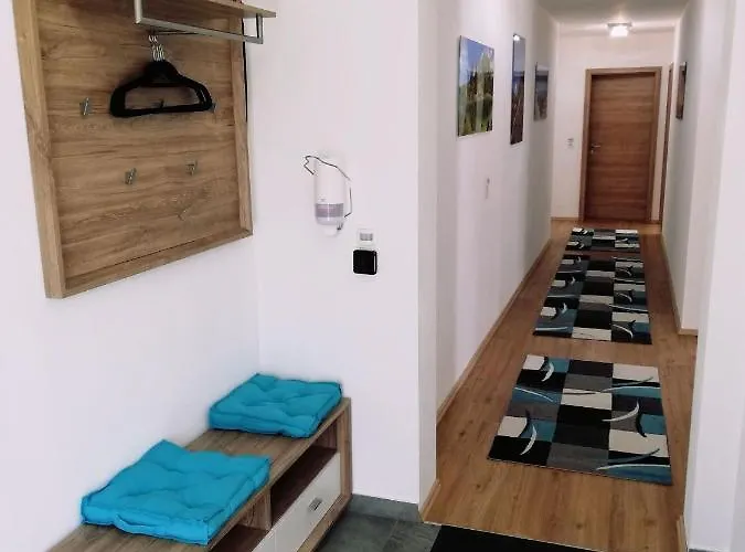 Apart Kristall Apartment Tux